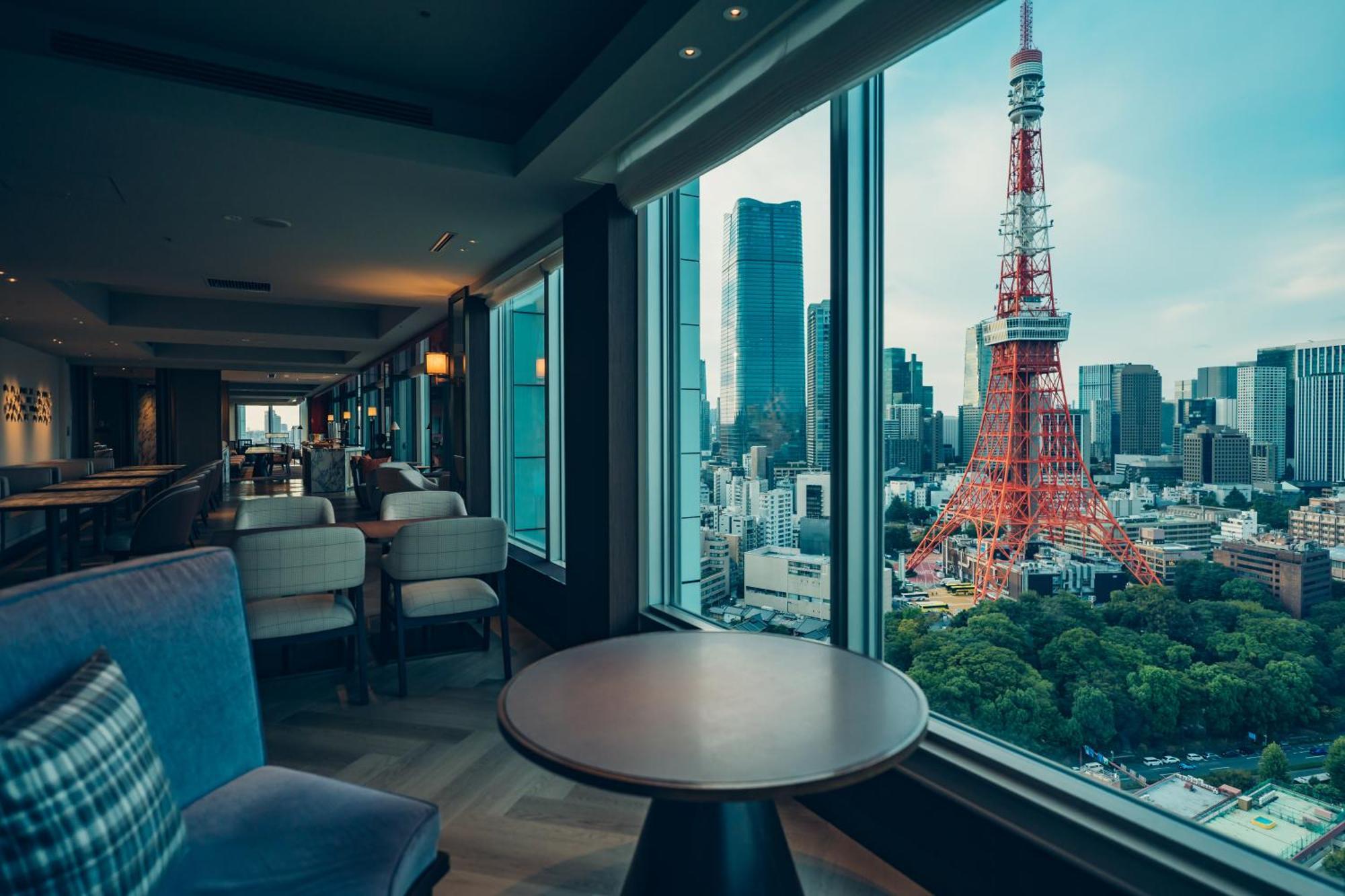 View Bath Suite Non Smoking Club Lounge Access 32 Floor Renewed October 2025